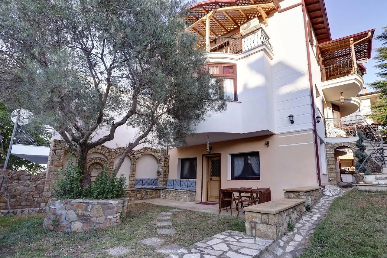 Daire Aslanis-Souroti Garden Family Suite Yunanistan